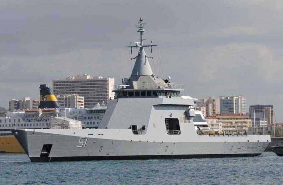 La Armada Argentina vigila el paso de flota pesquera china en el Sur