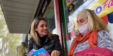 Carolina Losada dio el batacazo y se imponía en el cierre del conteo este domingo.