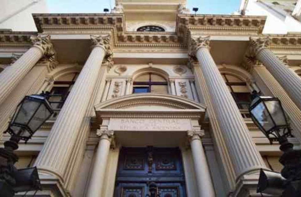 El Banco Central paga un IFE por mes en intereses para que la inflación no estalle