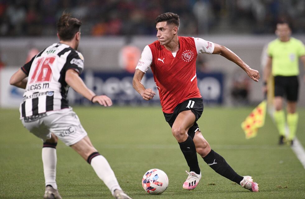 Independiente cayó ante Central Córdoba por 1-0 en medio de una polémica por offside