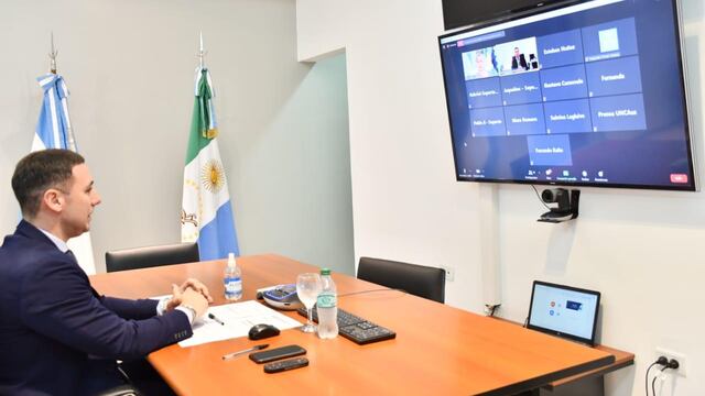 El rector presentó “Derechos en Pandemia – El sistema de Vacunación desde la UNCAUS”