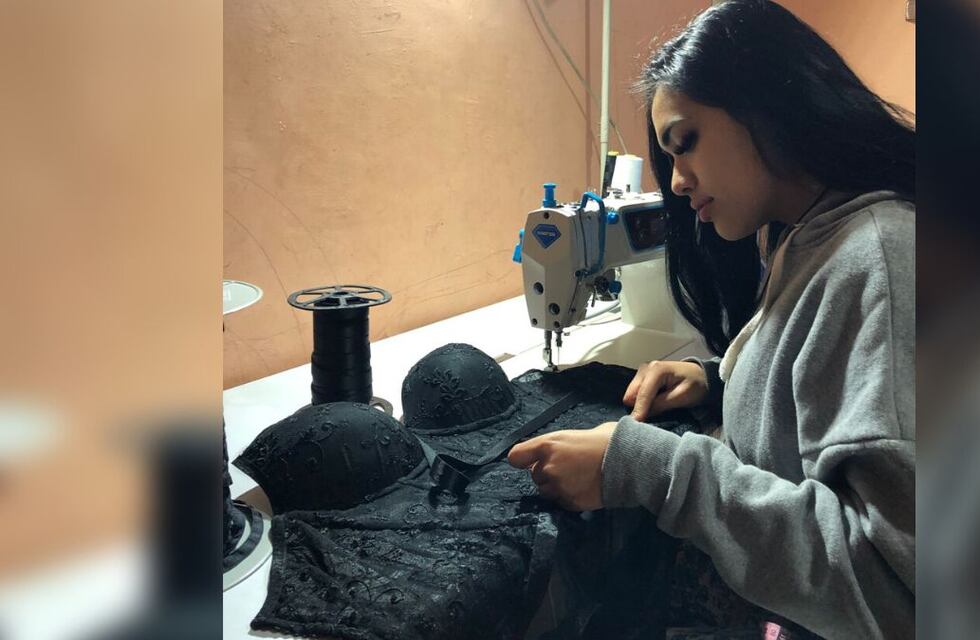 Sufría depresión, encontró la salida en la costura y su emprendimiento la ‘rompe’ en Córdoba