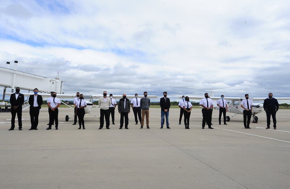 El centro de instrucción de vuelos puntano se vuelve internacional al recibir estudiantes panameños