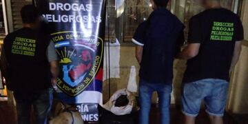Gracias al can “Magnum” se detectó droga en la terminal de Posadas.