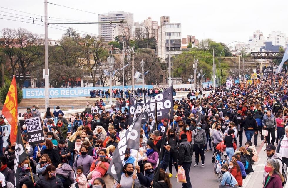 Caos en el centro de Córdoba por marcha de piqueteros
