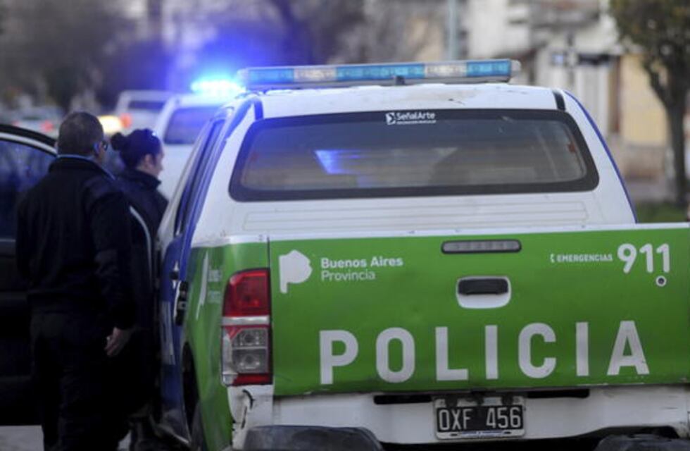 Balean a una pareja en el Camino del Buen Ayre para robarles la moto