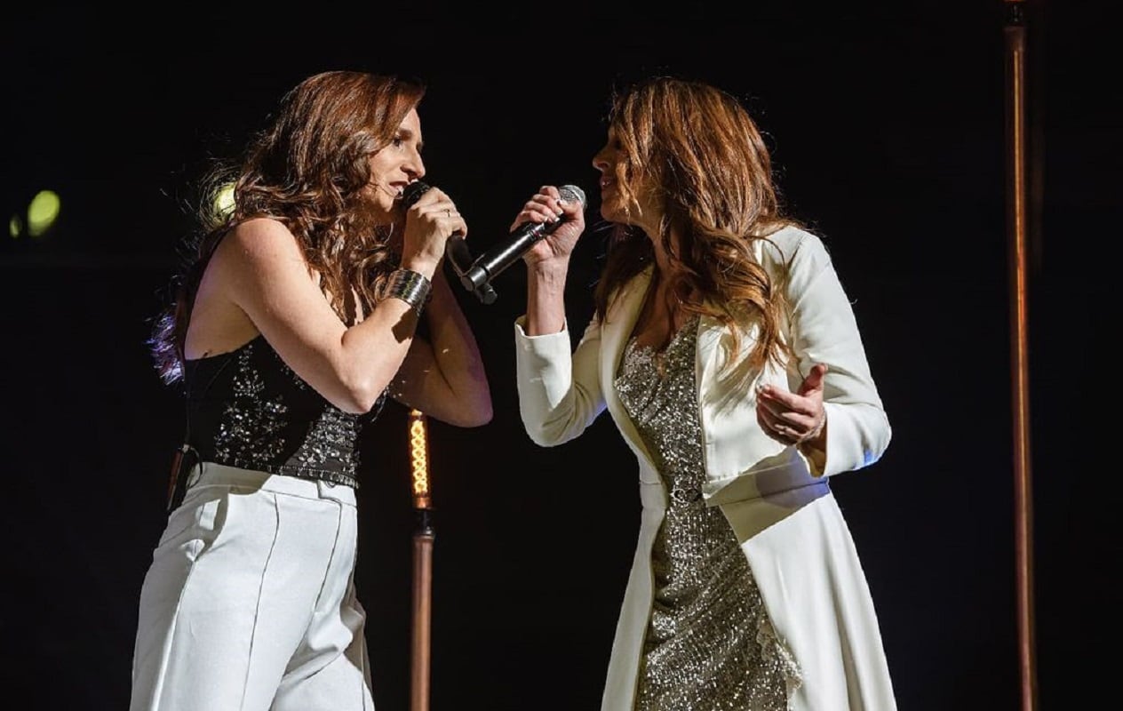 Soledad Pastorutti y su hermana Natalia