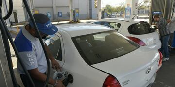 Un nuevo aumento en los combustibles de YPF se registró este lunes 16 de enero.