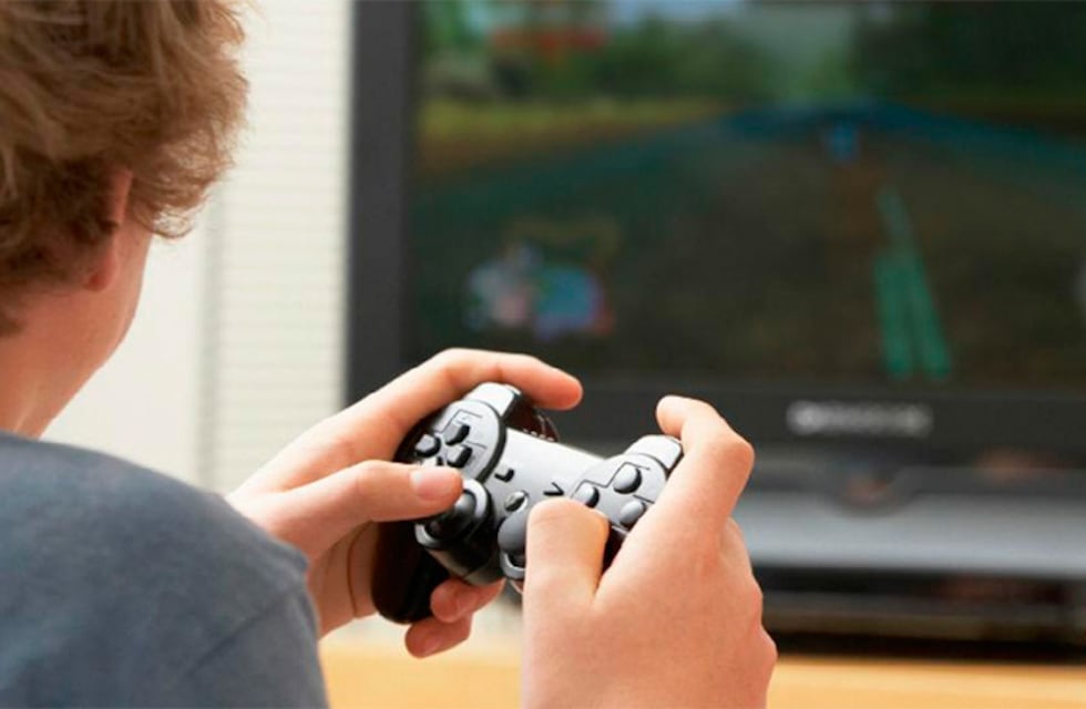 Un nene de 14 años rifa su Play para comprarse patines y participar en competencias