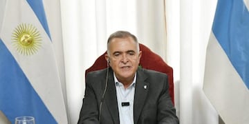 Por sus políticas de seguridad para combatir el narcotráfico y el narcomenudeo en Tucumán