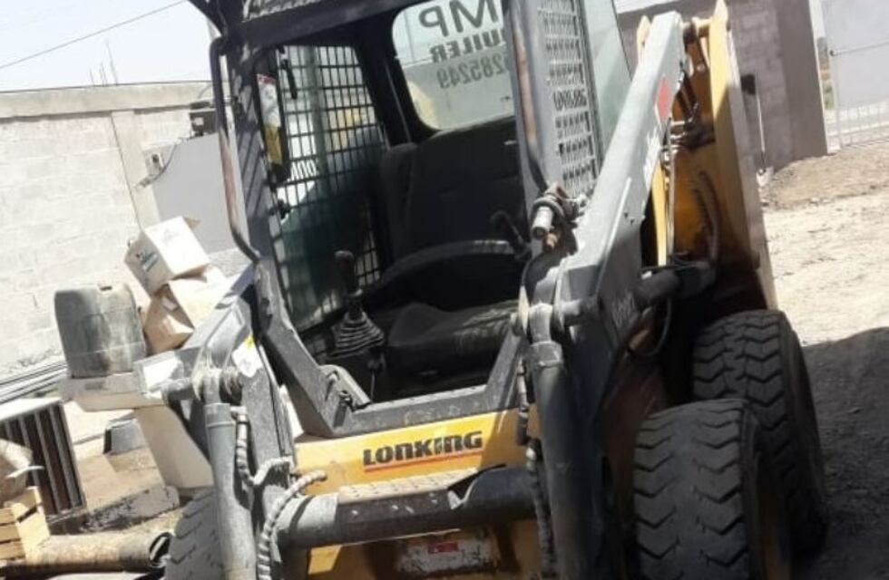 A plena luz del día, roban una máquina cargadora valuada en 3 millones de pesos