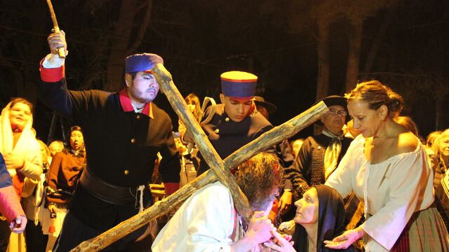 Vía Crucis Gauchesco en Pehuen Co.