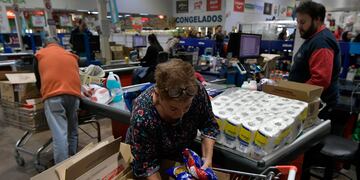 Analistas privados sostienen que la inflación podría alcanzar el 150% a nivel anual.