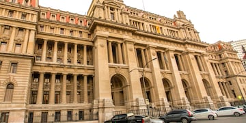 El detenido trabajaba en plante permanente, en la sección de los Archivos.