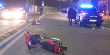 Córdoba: un choque frontal entre motos dejó un muerto y un herido en barrio Los Granados (Policía).
