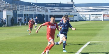 Atlético venció a Tristán Suarez