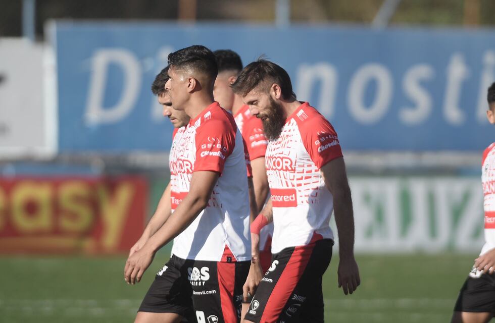 Instituto cayó 2 a 1 ante Brown de Adrogué y perdió una buena chance para prenderse arriba