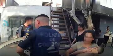 El momento en el que los uniformados llegaron al rescate.