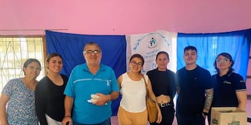 Con participación de vecinos del barrio, la jornada permitió entregar anteojos y ofrecer atención visual, consolidando acciones municipales orientadas al bienestar y la prevención.