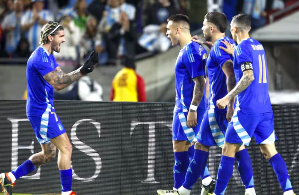 Argentina reaccionó a tiempo y le ganó un duro partido a Costa Rica
