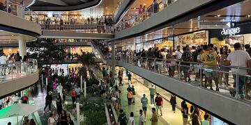 El shopping de Villa Carlos Paz fue uno de los lugares preferidos por los turistas.