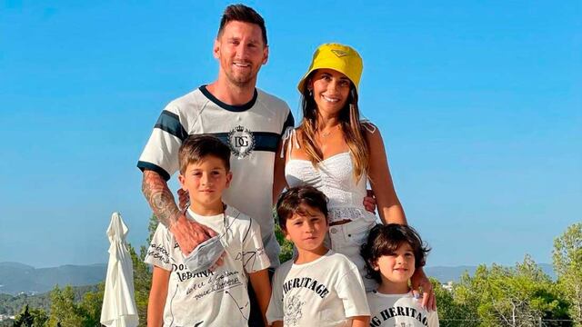 La familia se mudó a Francia en agosto y se instaló inicialmente en un hotel de la capital.