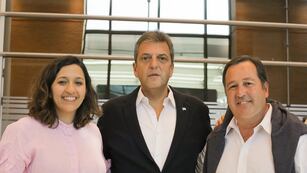 Leila Chaher, Sergio Massa y  Alejandro Snopek, precandidatos de Unión por la Patria para las elecciones PASO de este domingo.