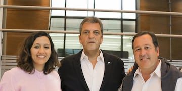 Leila Chaher, Sergio Massa y  Alejandro Snopek, precandidatos de Unión por la Patria para las elecciones PASO de este domingo.