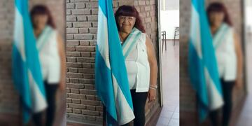 Marité de Marquez, la mujer de Godoy Cruz que se recibió de la secundaria com 67 años y salió abanderada con promedio de diez.