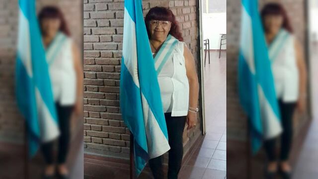 Marité de Marquez, la mujer de Godoy Cruz que se recibió de la secundaria com 67 años y salió abanderada con promedio de diez.