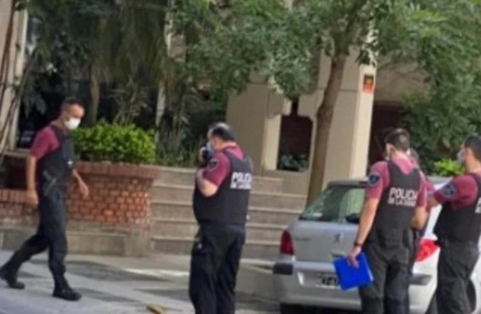 Balearon a un abogado en Belgrano, y la investigación apunta a un ataque de un sicario