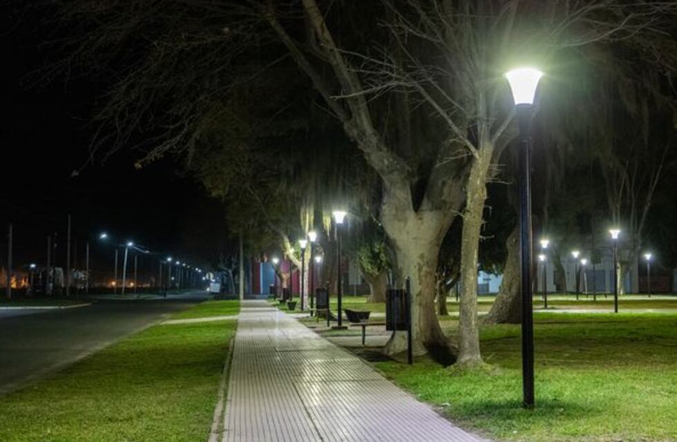 Nuevas luminarias led en la plaza de Soldini