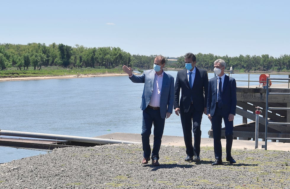 Con la visita de Sergio Massa a Entre ríos, el gobierno acordó construir seis terminales de ómnibus para la provincia