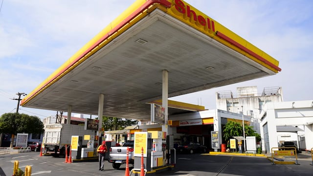 La violenta secuencia quedó filmada por las cámaras del lugar. (José Gabriel Hernández / La Voz)