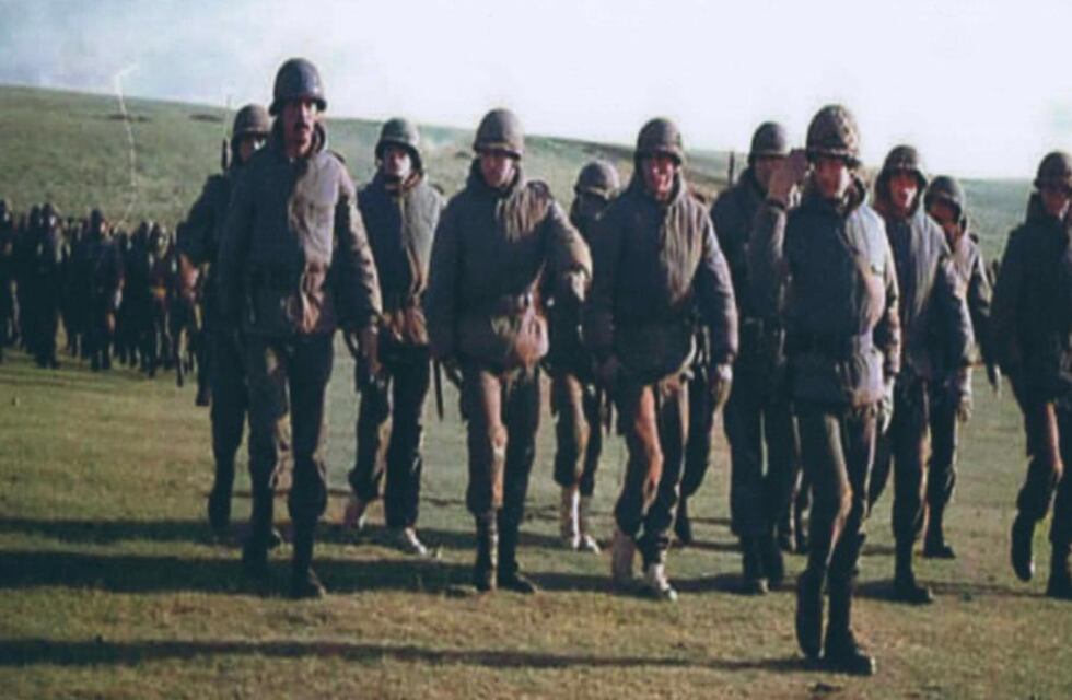 Malvinas 40 años: un “rebelde” que pidió ir a la guerra a defender a su patria y hoy trabaja con veteranos para sobreponerse del dolor