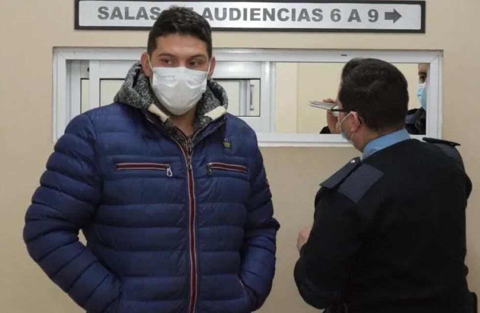 Es policía y lo sorprendieron robando en una comisaría