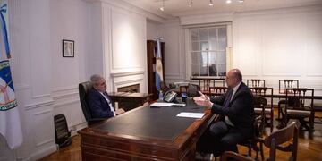 El ministro de Seguridad de la Nación, Aníbal Fernández, se reunió con el gobernador de Santa Fe, Omar Perotti, el mismo día en que asumió el cargo.
