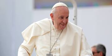 El Papa Francisco viajó para participar en una conferencia interreligiosa patrocinada por el gobierno de Bahréin.