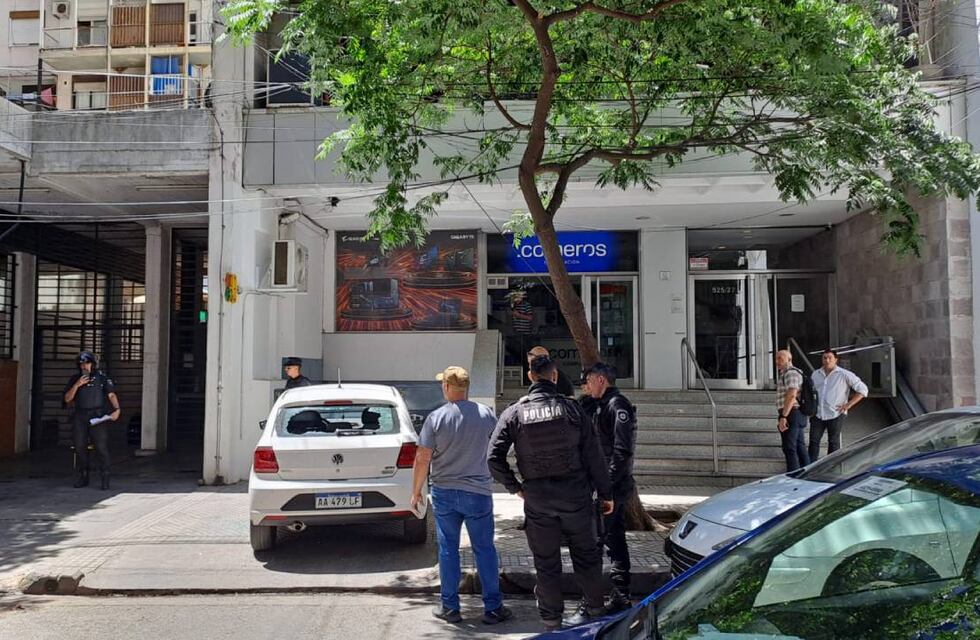 Disparos en el microcentro de Rosario: policía de civil baleó a presunto ladrón