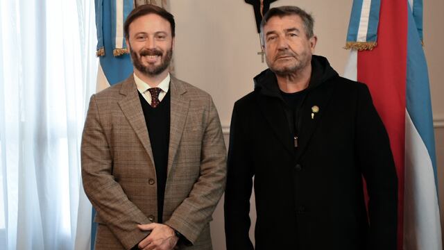 Azcué se reunió con Néstor Roncaglia.
