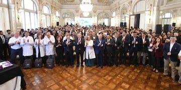 Gracias a la instalación de antenas satelitales Starlink, se garantiza la conectividad incluso en zonas rurales y de alta montaña.