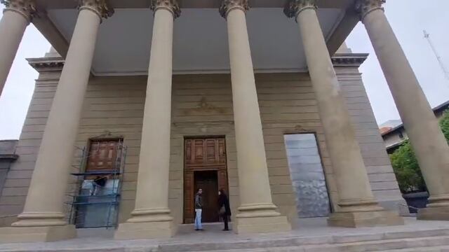 Iglesia Catedral de San Luis blindada ante el Encuentro Plurinacional de Mujeres. Piden que no se acerquen a menos de 200 metros.