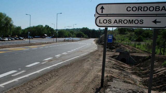 La vecina asegura haber visto a los funcionarios en pleno acto.