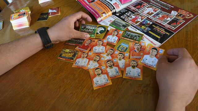 Furor por la colección de figuritas y album del mundial de futbol  QATAR 2022
Foto: José Gutierrez/ Los Andes