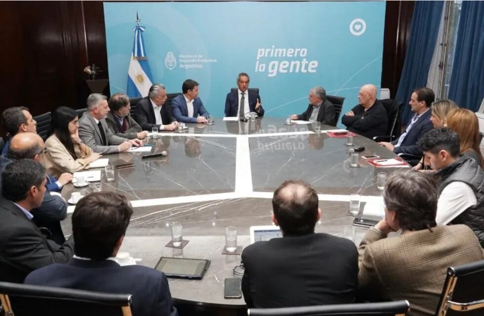 Importante acuerdo entre Daniel Scioli y empresarios industriales sanjuaninos para destrabar las importaciones