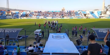 Una nueva final en el estadio "23 de Agosto" será para Gimnasia de Jujuy el partido en el que, desde las 16:00, recibirá a Racing de Córdoba.