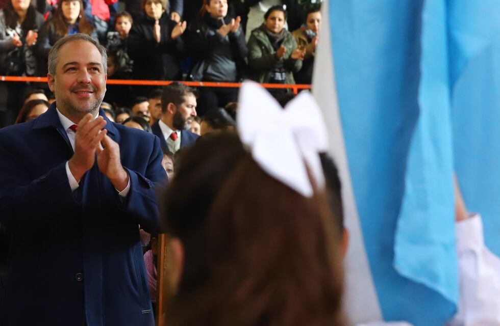 Miles de estudiantes de Maipú prometieron lealtad a la bandera