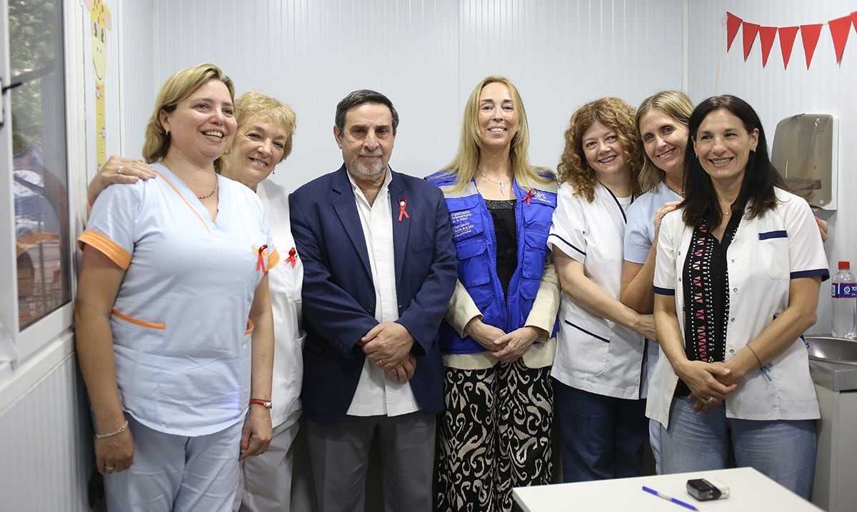 La actividad incluyó pruebas rápidas, información y la promoción del lema global “Cero Muertes por SIDA en 2030”.