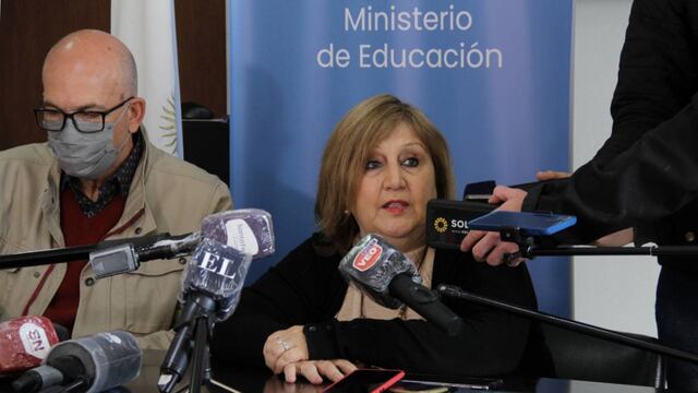 La ministra de Educación, Adriana Cantero dio precisiones de la vuelta a clases con presencialidad plena