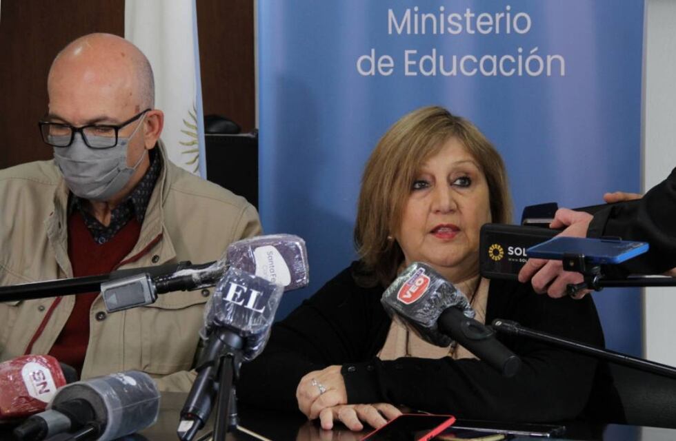 Presencialidad plena en escuelas santafesinas: ¿qué pasa si suben los contagios?